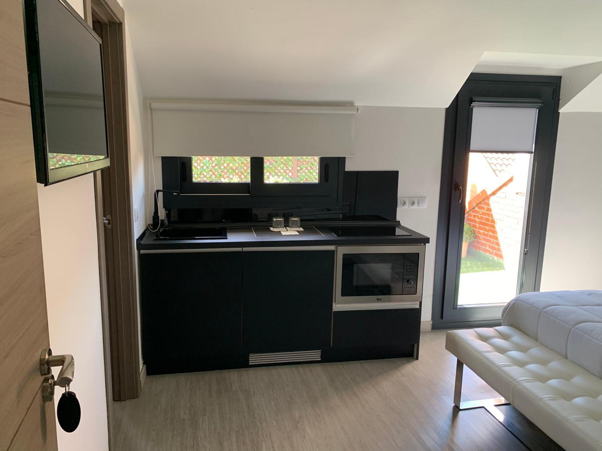 Hostal El Rocio Паракуейос де Харама Екстериор снимка