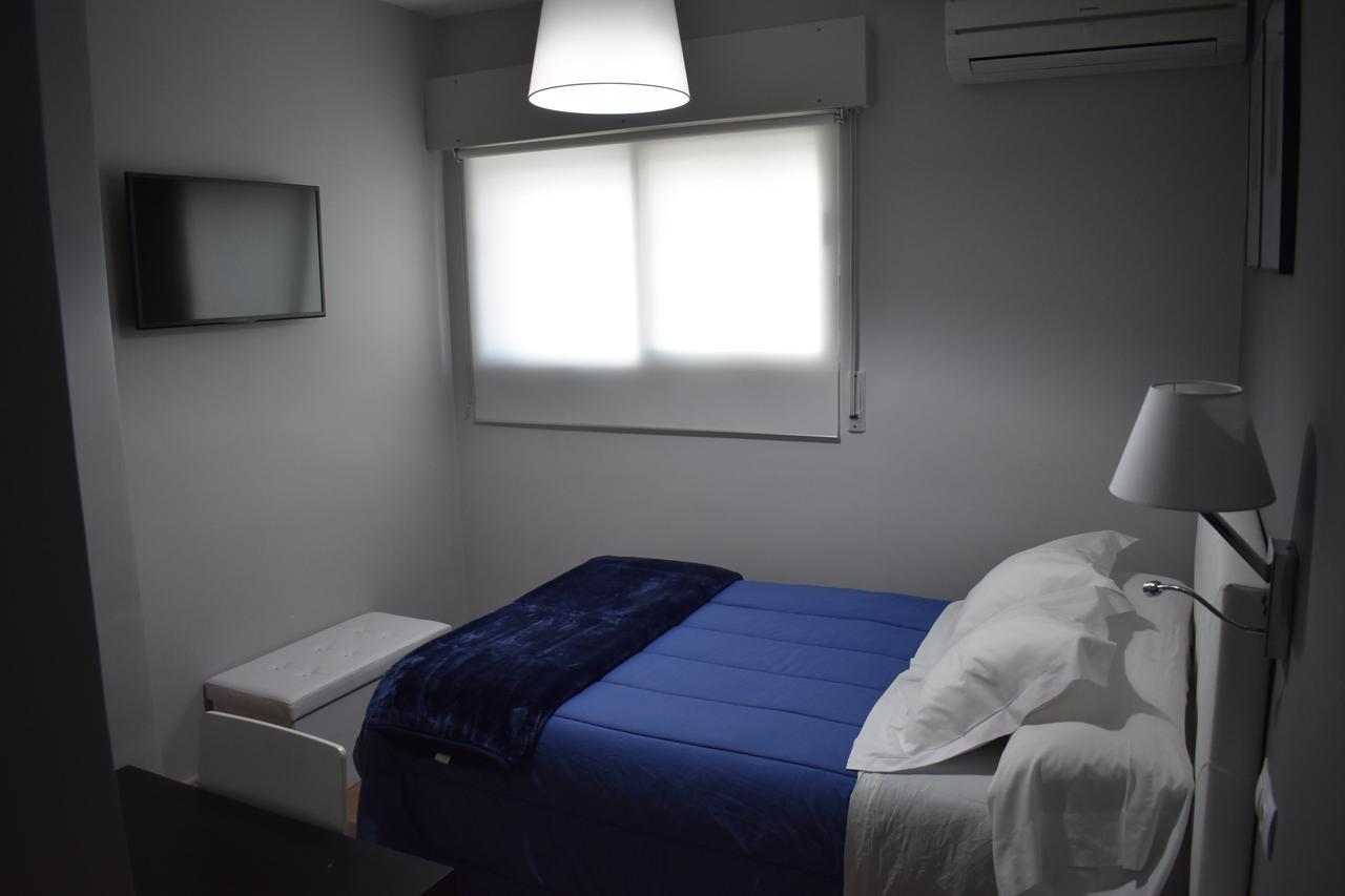 Hostal El Rocio Паракуейос де Харама Екстериор снимка